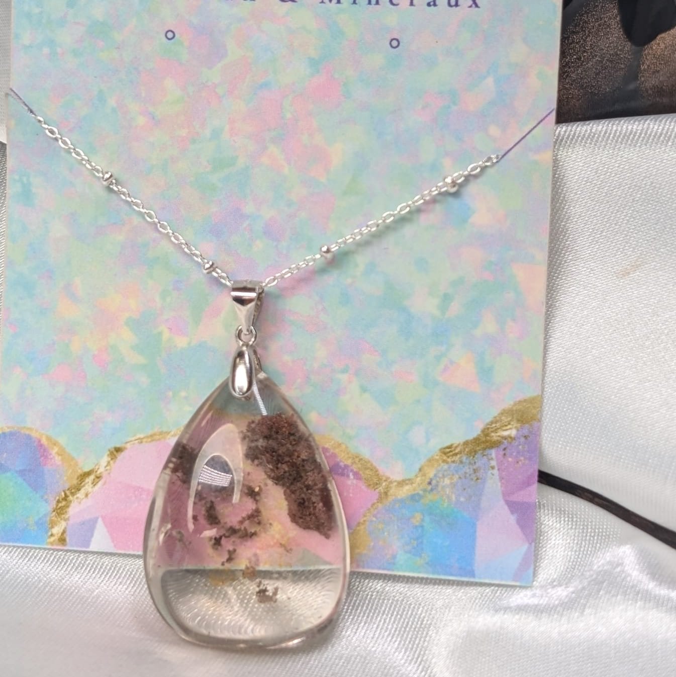 Pendentif en Quartz Lodolite – Méditation et Éveil Spirituel