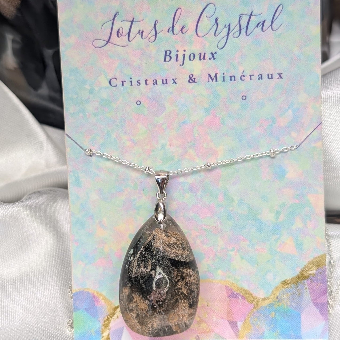 Pendentif en Quartz Lodolite – Méditation et Éveil Spirituel