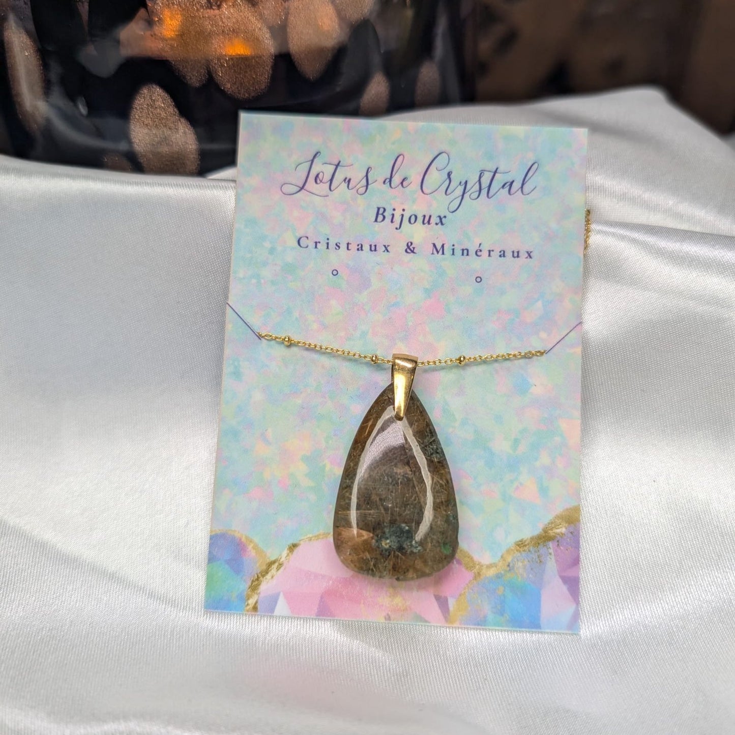 Pendentif en Quartz Lodolite – Méditation et Éveil Spirituel