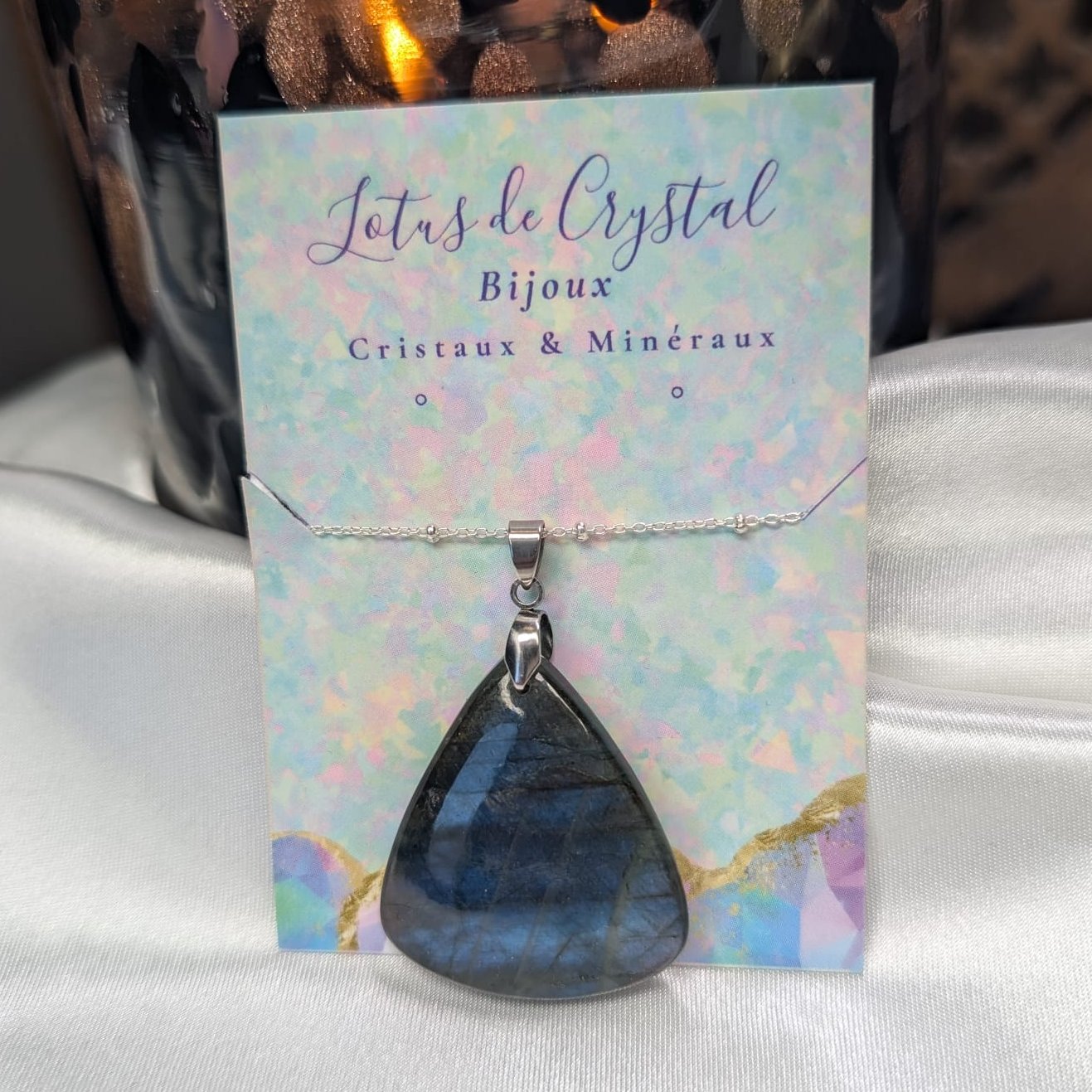 Pendentif en Labradorite – Pierre de Protection et d’Intuition