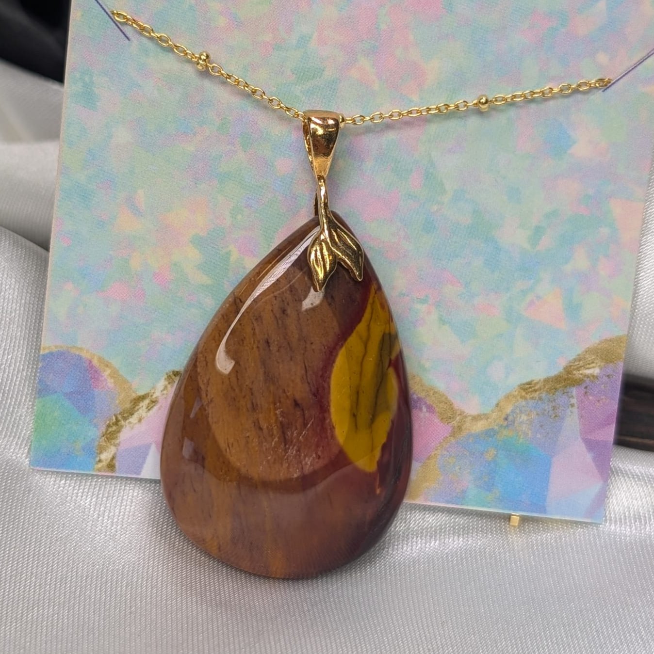 Pendentif en Jaspe Mokaïte – Force et Énergie Régénératrice