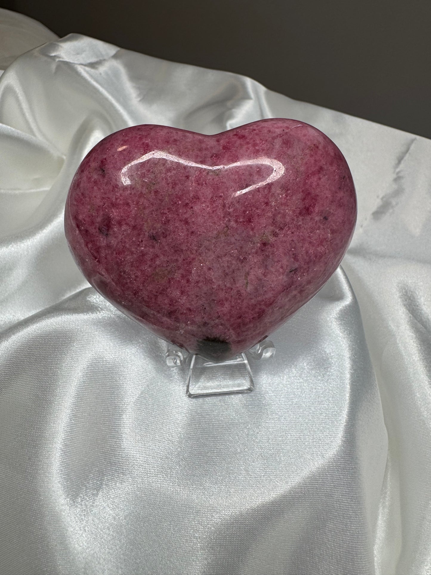 Cœur en Rhodonite – Guérison émotionnelle et amour de soi