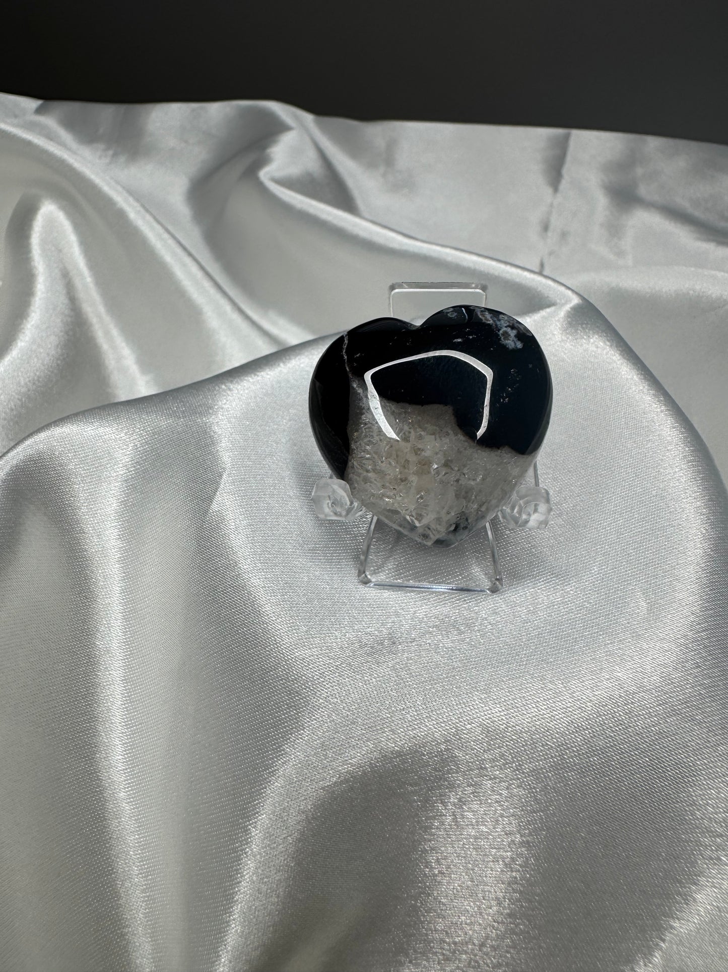 Cœur en Agate Noire – Ancrage et Protection énergétique