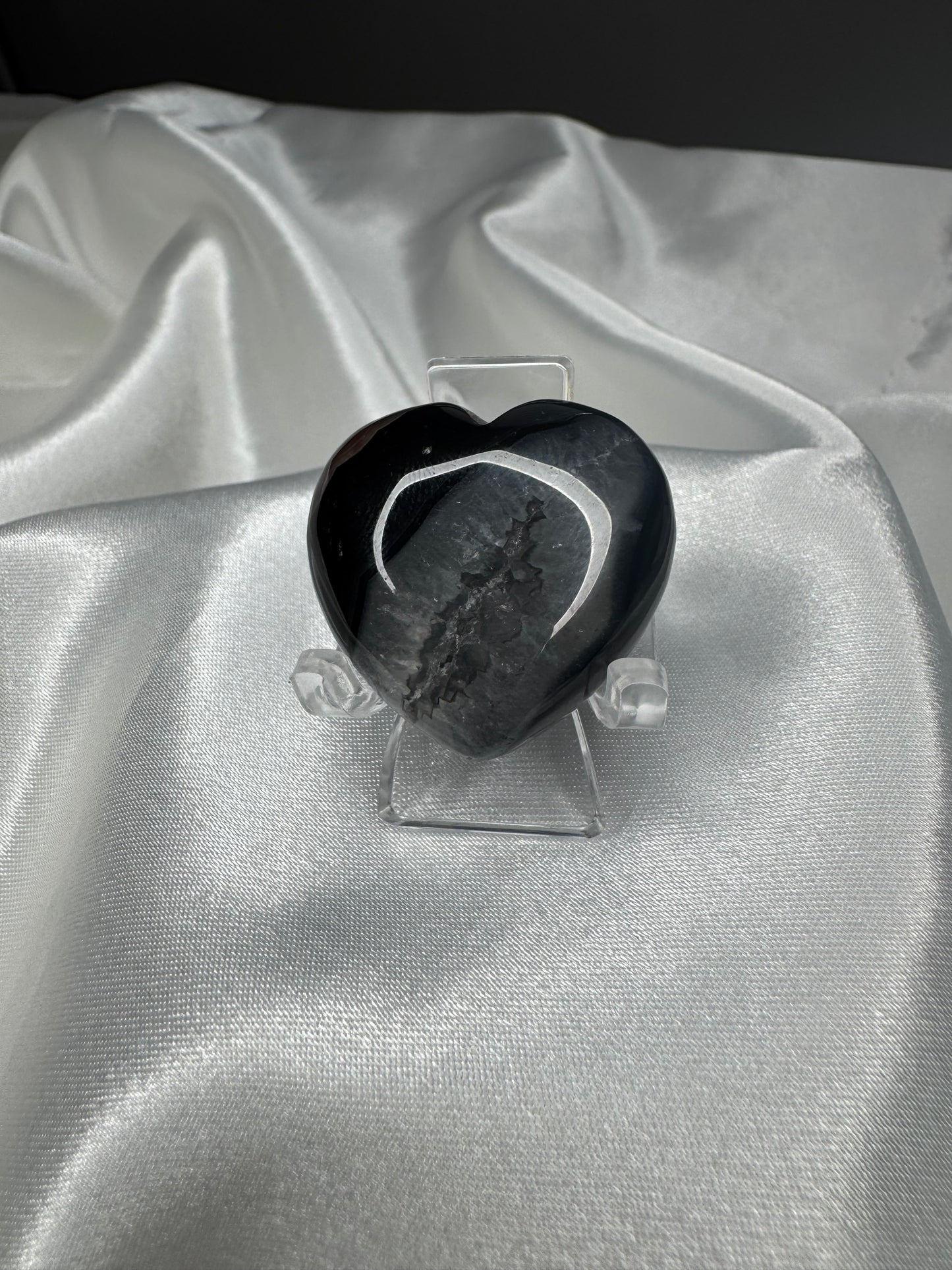 Cœur en Agate Noire – Ancrage et Protection énergétique