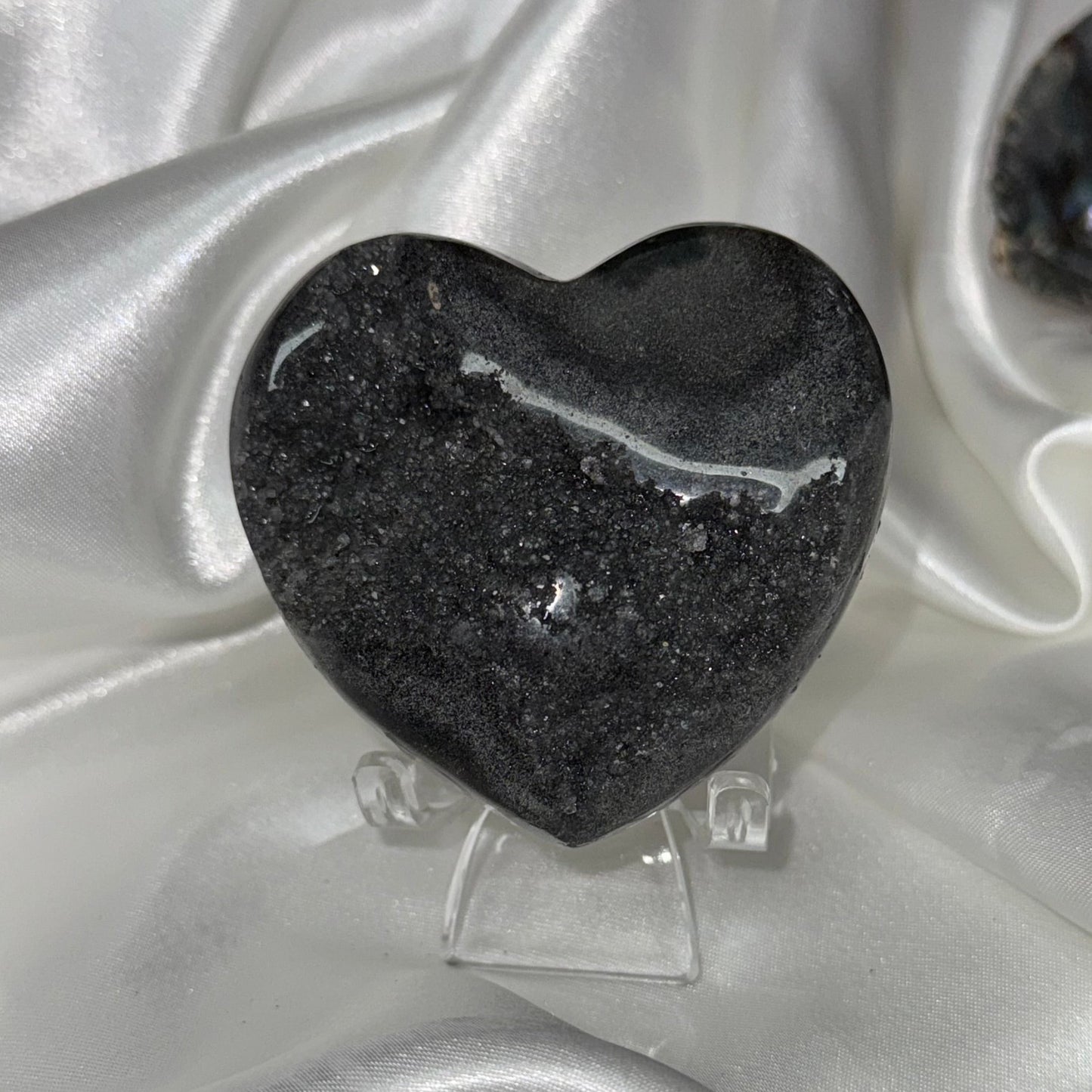 Améthyste coeur noir – Pierre de Sagesse et d’Apaisement en Lithothérapie