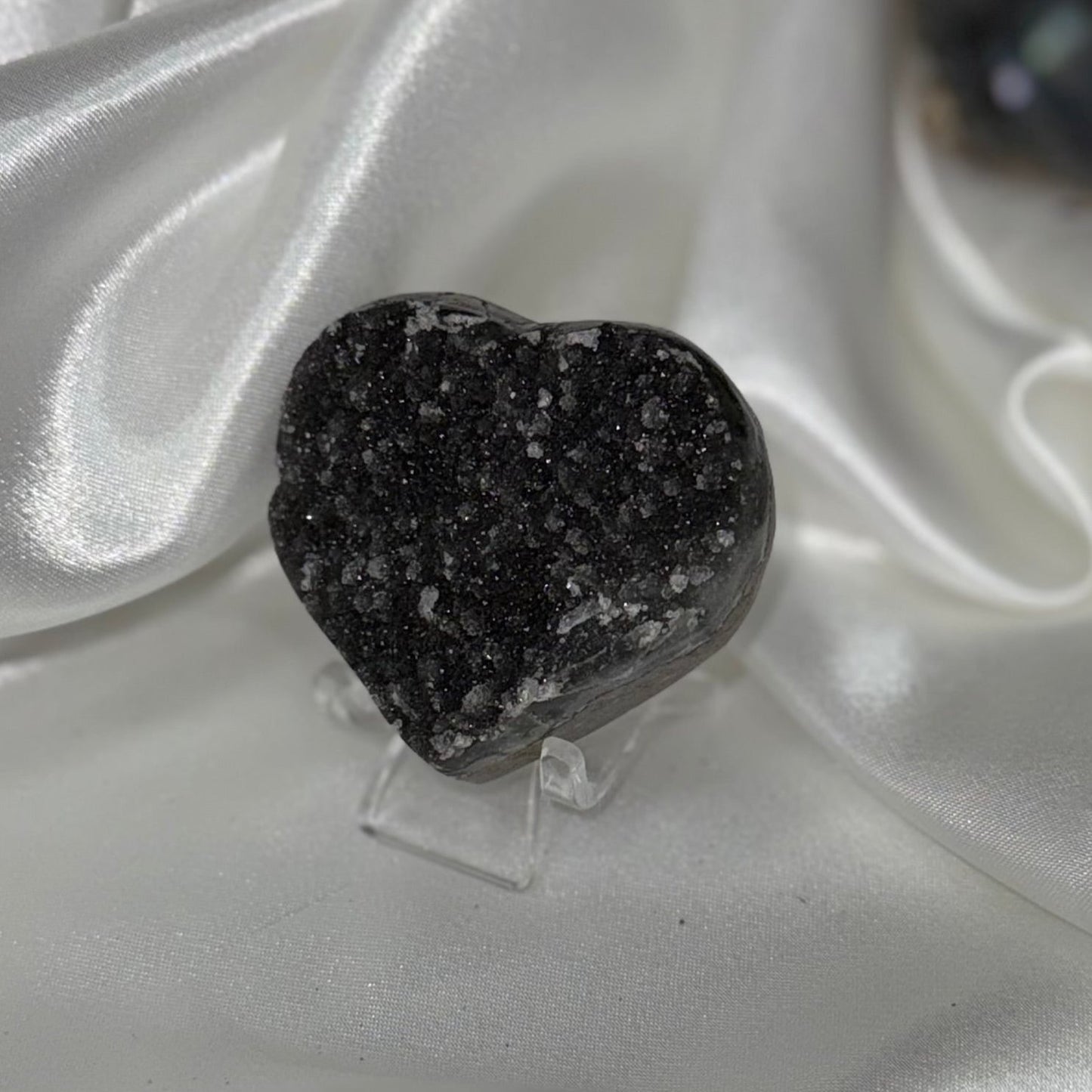 Améthyste coeur noir – Pierre de Sagesse et d’Apaisement en Lithothérapie