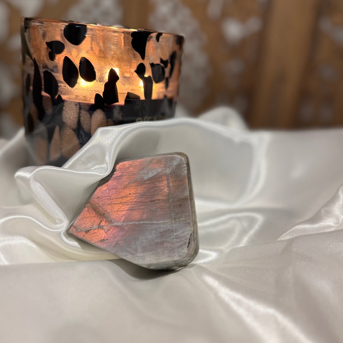 Labradorite – Pierre Naturelle de Protection et d'Équilibre Énergétique