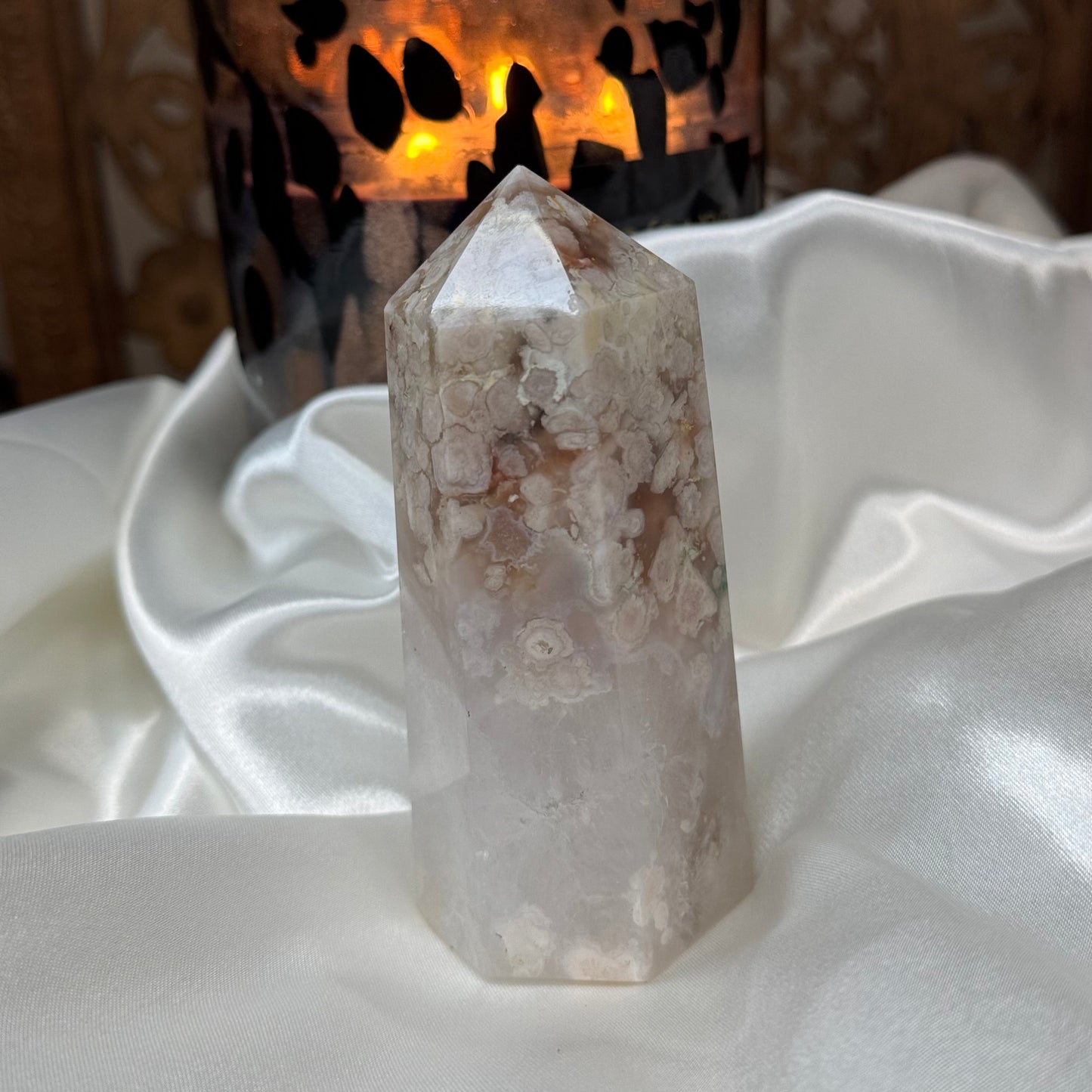 Agate Fleur – Pierre d’Harmonie et de Douceur Émotionnelle
