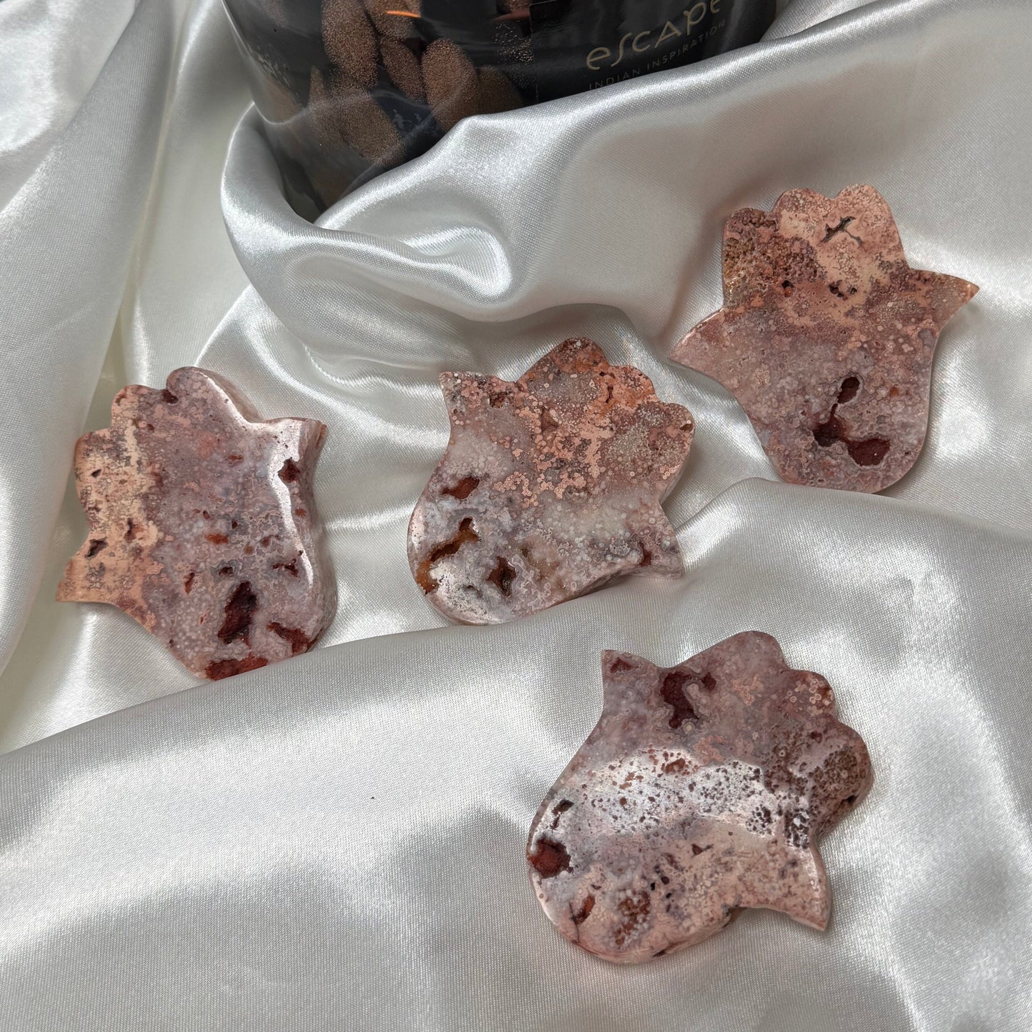 Main hasma Agate Crazy Lace – Pierre de Joie et de Stabilité Émotionnelle