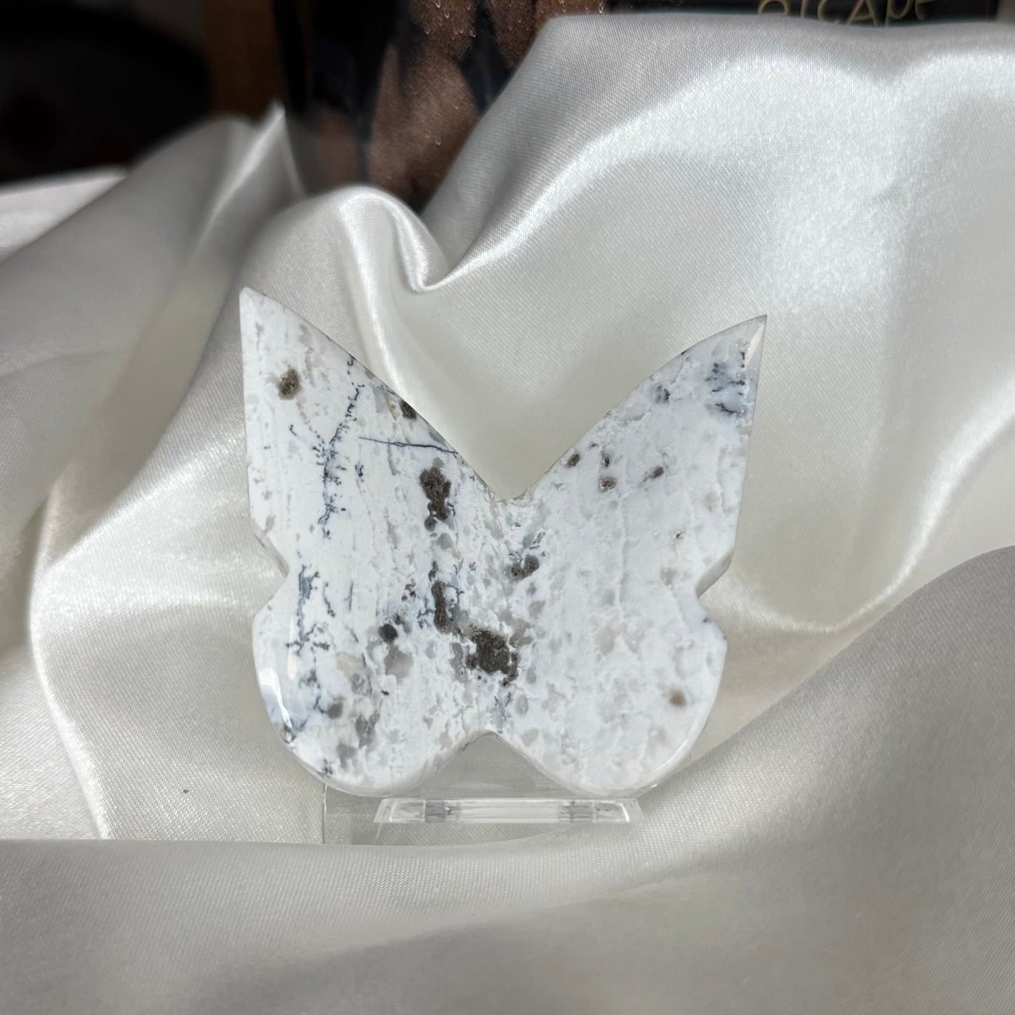 Papillon Agate Blanche – Pierre de Pureté et de Clarté