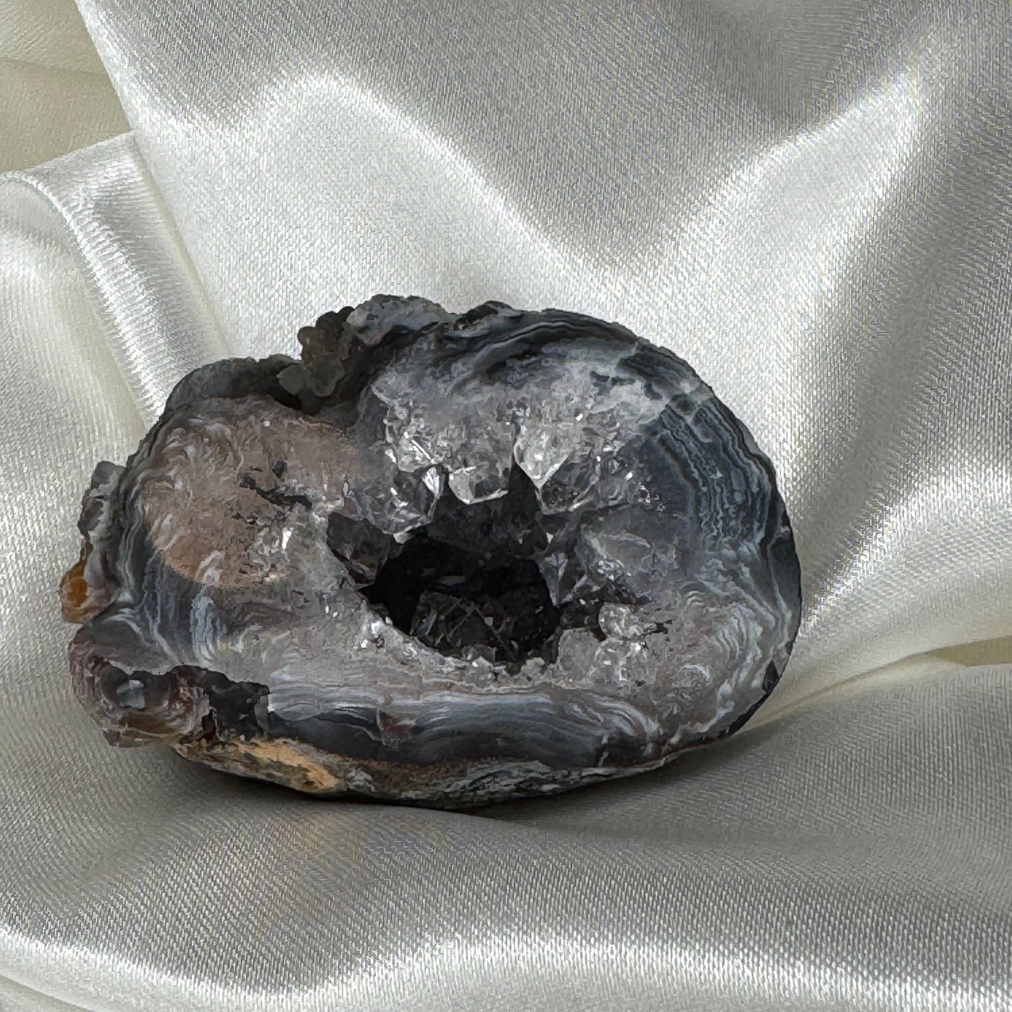 Agate – Pierre d’Harmonie et d’Ancrage