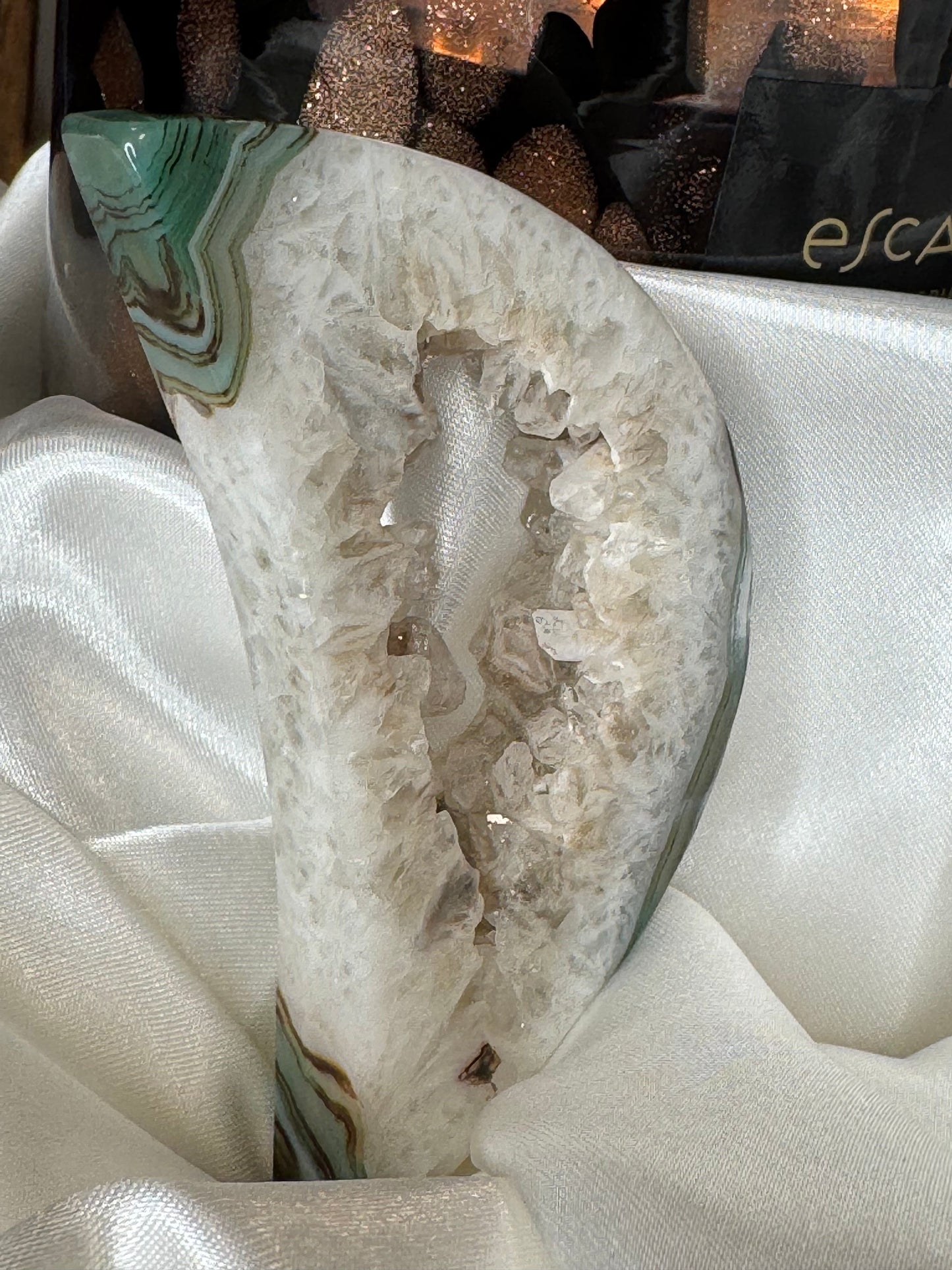 Lune Agate – Pierre d’Harmonie et d’Ancrage