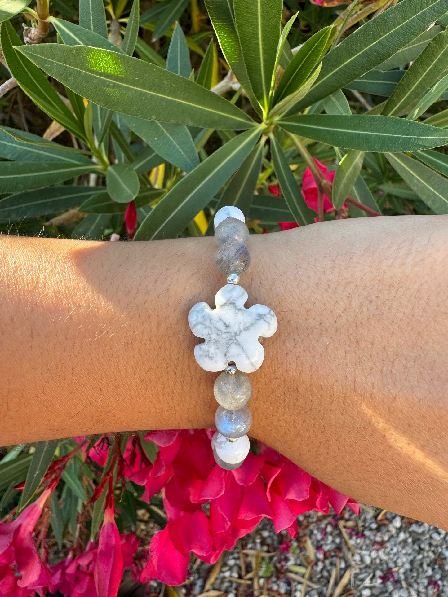 Bracelet Protection & Sérénité – Labradorite & Howlite