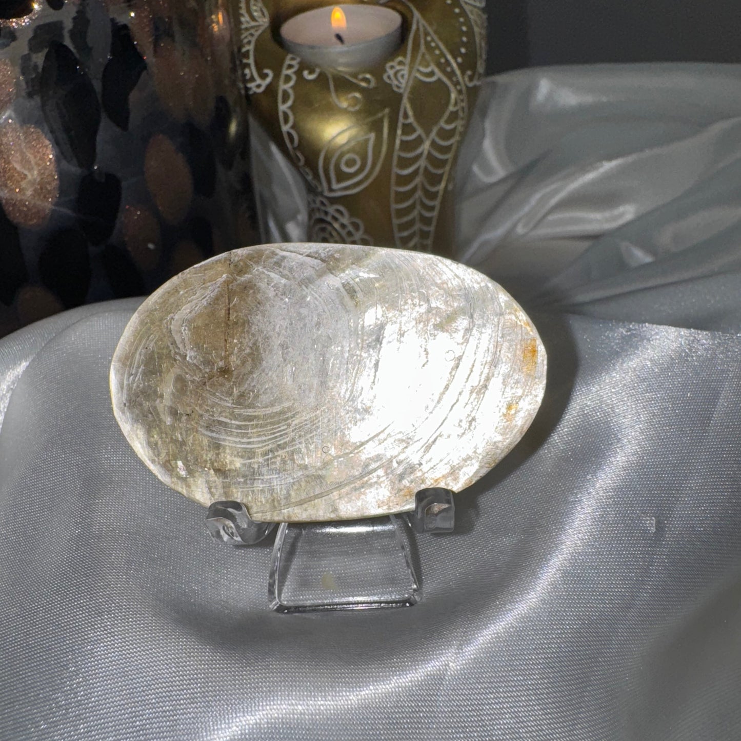 galet Mica – Pierre de Légèreté et de Protection