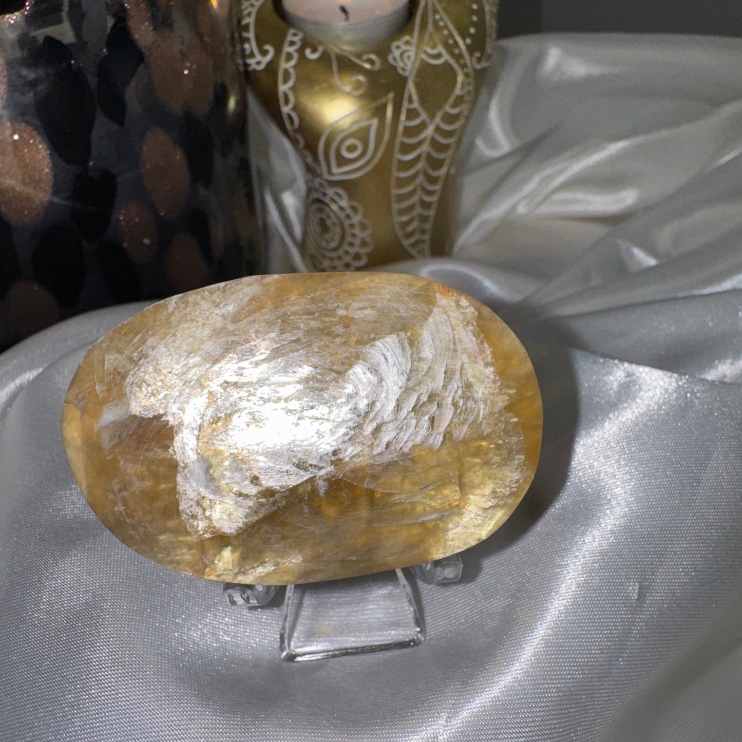 galet Mica – Pierre de Légèreté et de Protection