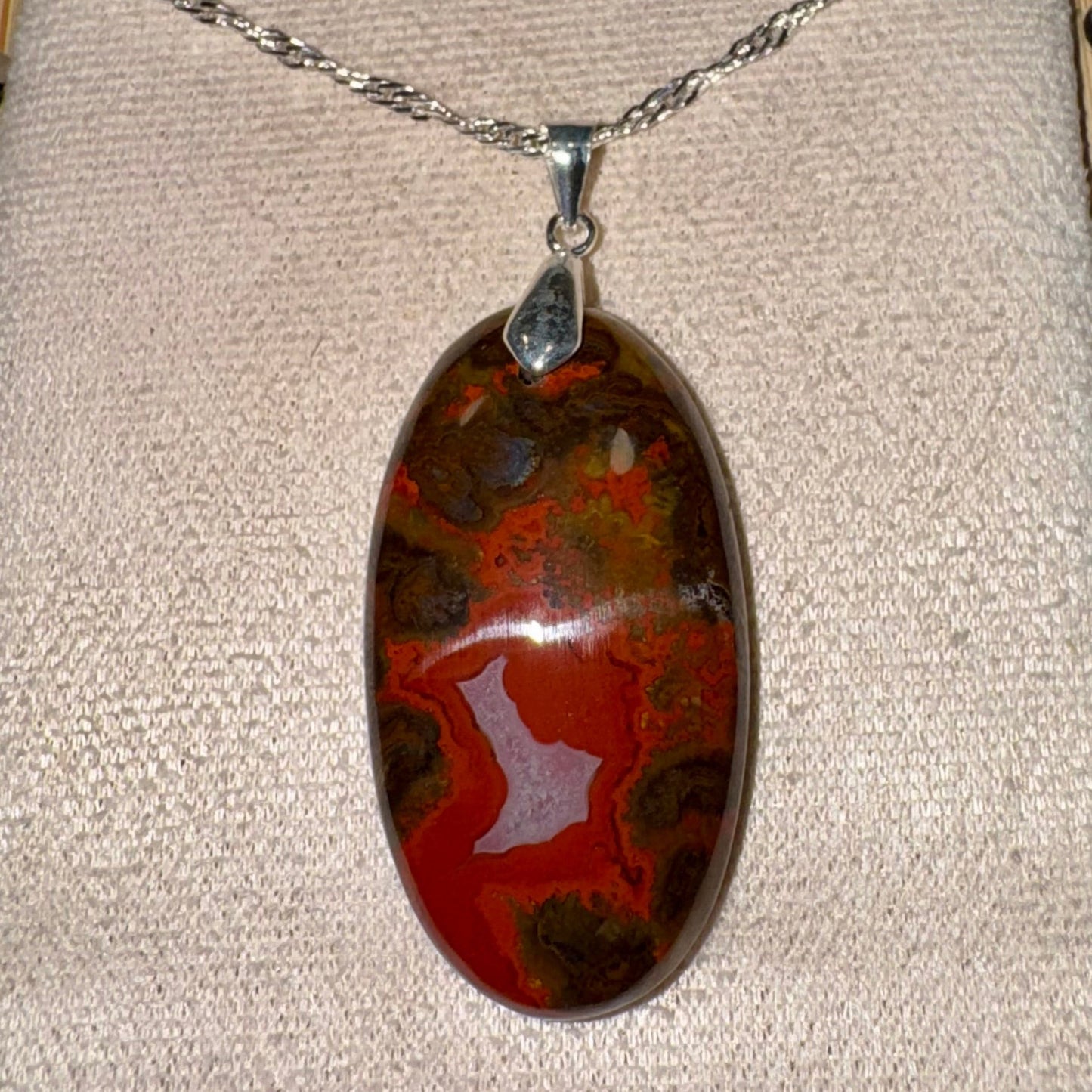 Pendentif en Agate Seam – Protection et Énergie Positive