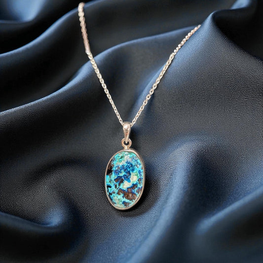 Pendentif en Chrysocolle – Apaisement, Communication & Équilibre Émotionnel