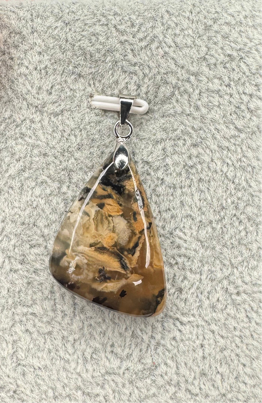 Pendentif en Agate Tigre – Protection et Confiance