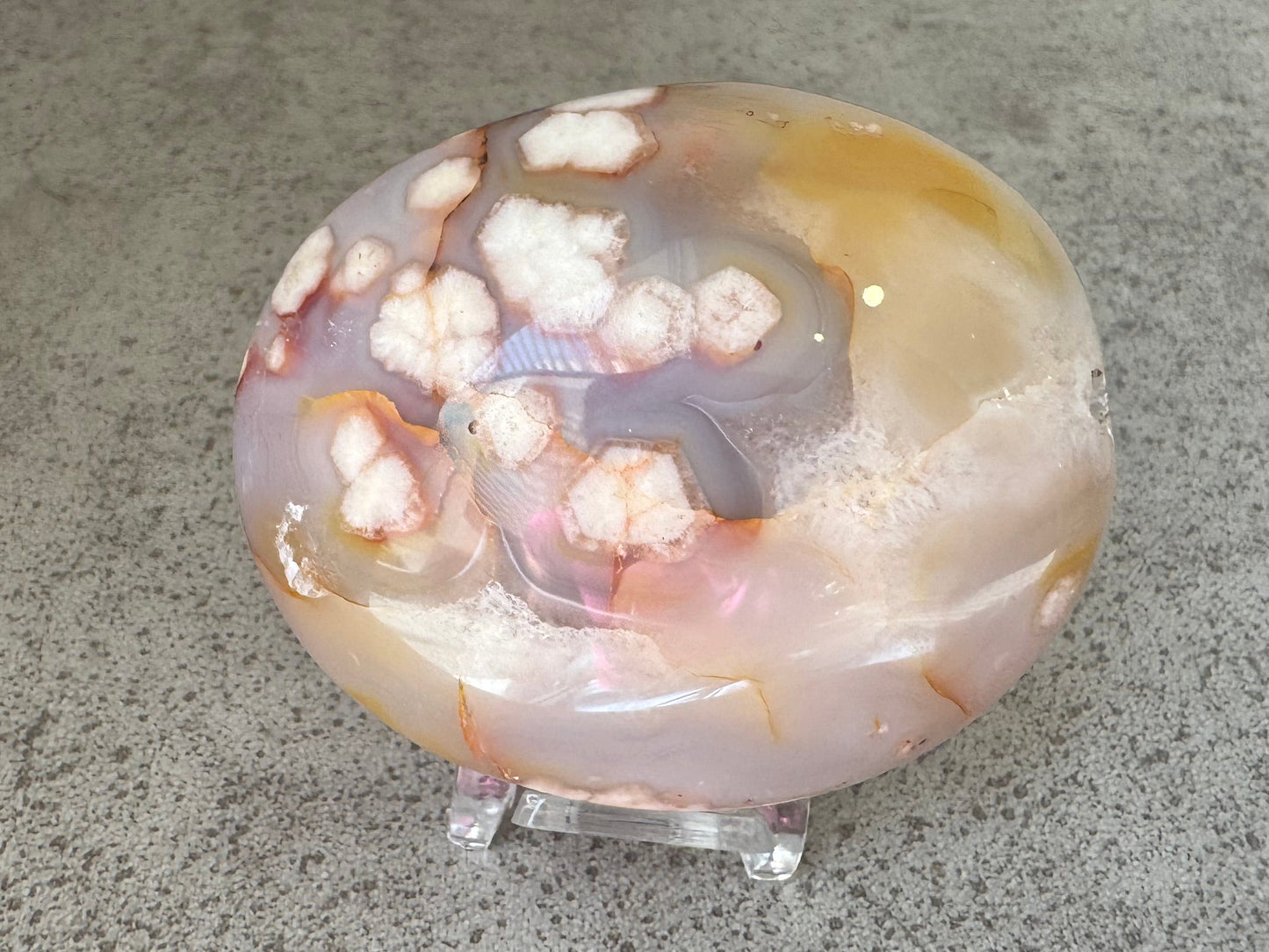 Agate Fleur – Pierre d’Harmonie et de Douceur Émotionnelle