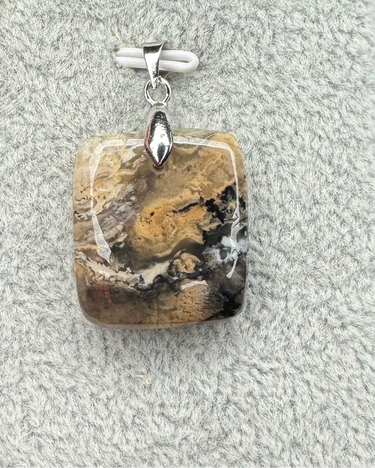 Pendentif en Agate Tigre – Protection et Confiance