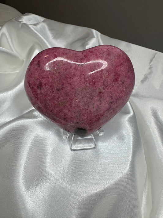 Cœur en Rhodonite – Guérison émotionnelle et amour de soi