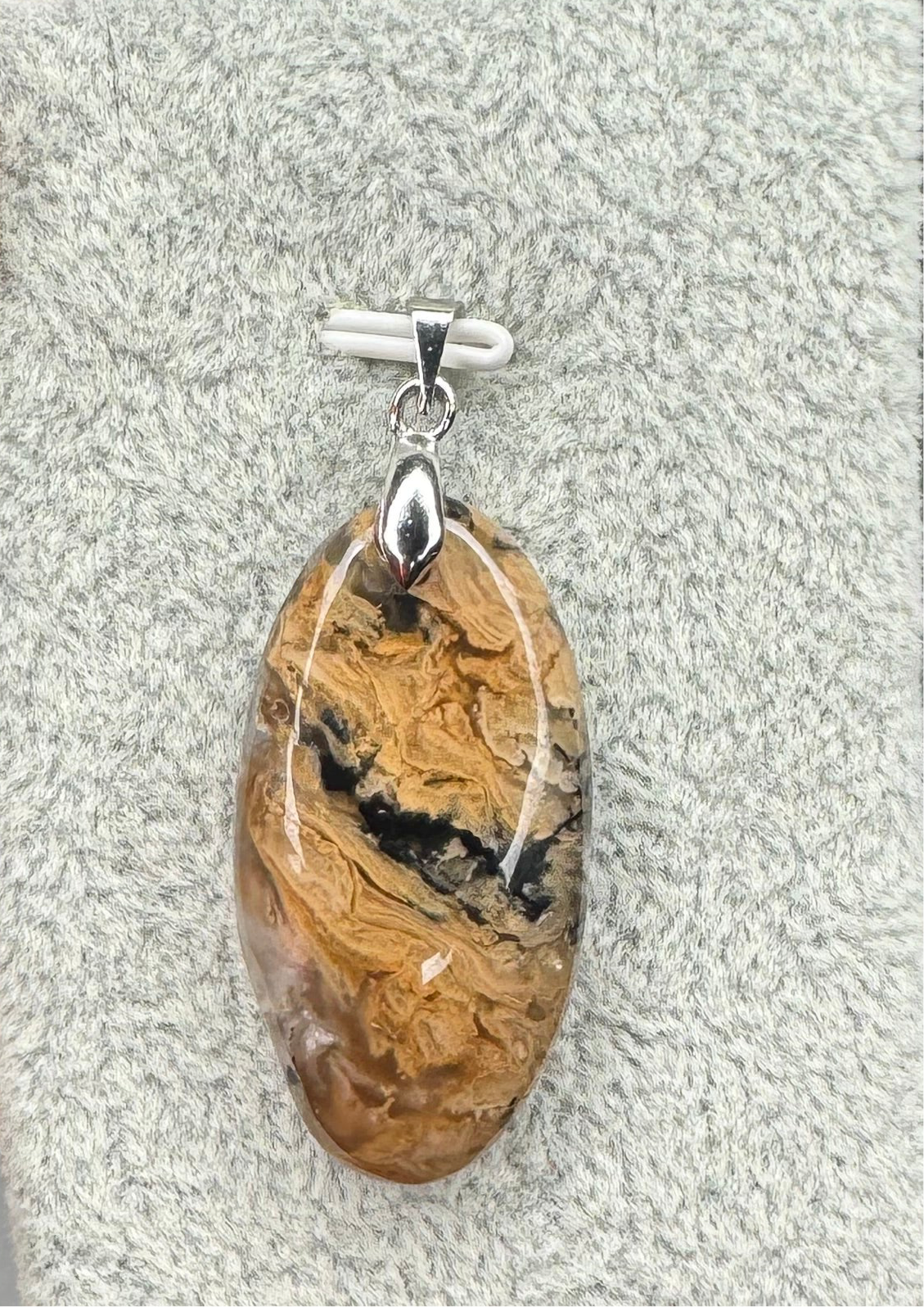 Pendentif en Agate Tigre – Protection et Confiance