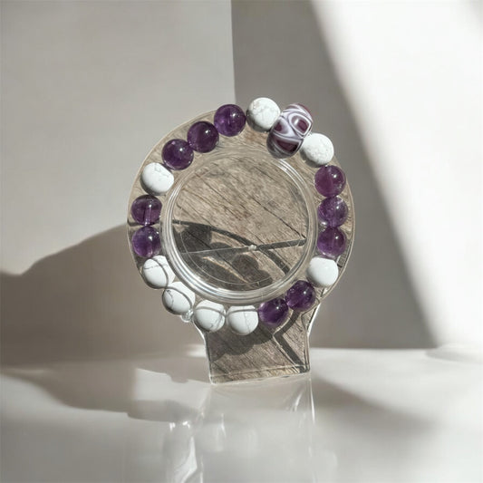 Bracelet en Howlite, Améthyste et Perles de Verre – Sérénité et Apaisement