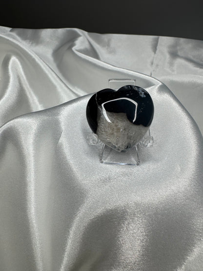 Cœur en Agate Noire – Ancrage et Protection énergétique