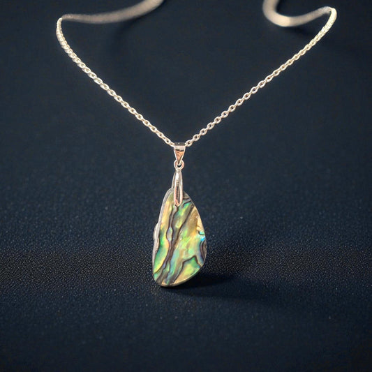 Pendentif en Abalone – Harmonie, Protection & Énergie Océanique