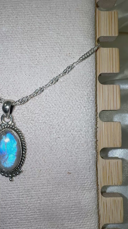 pendentif en Péristérite