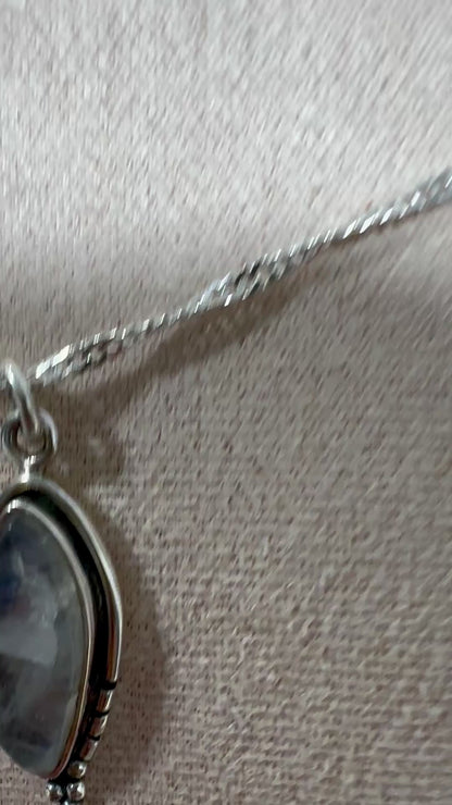 pendentif en Péristérite