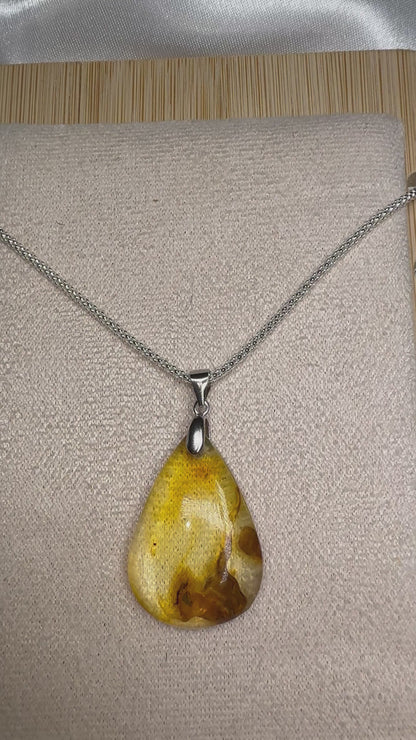Pendentif en Ambre – Protection et Vitalité